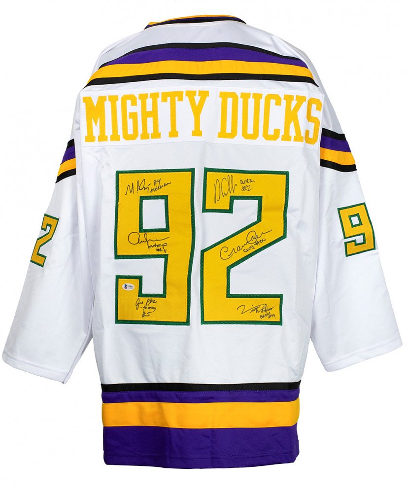 MIGHTY DUCKS CAST SIGNED JERSEY BAS (1 of 1)