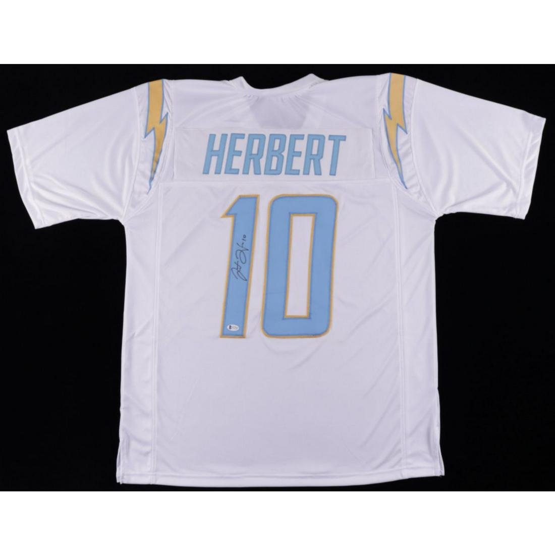 Justin Herbert Signed Jersey (Beckett COA): Justin Herbert Signed Jersey (Beckett COA)
