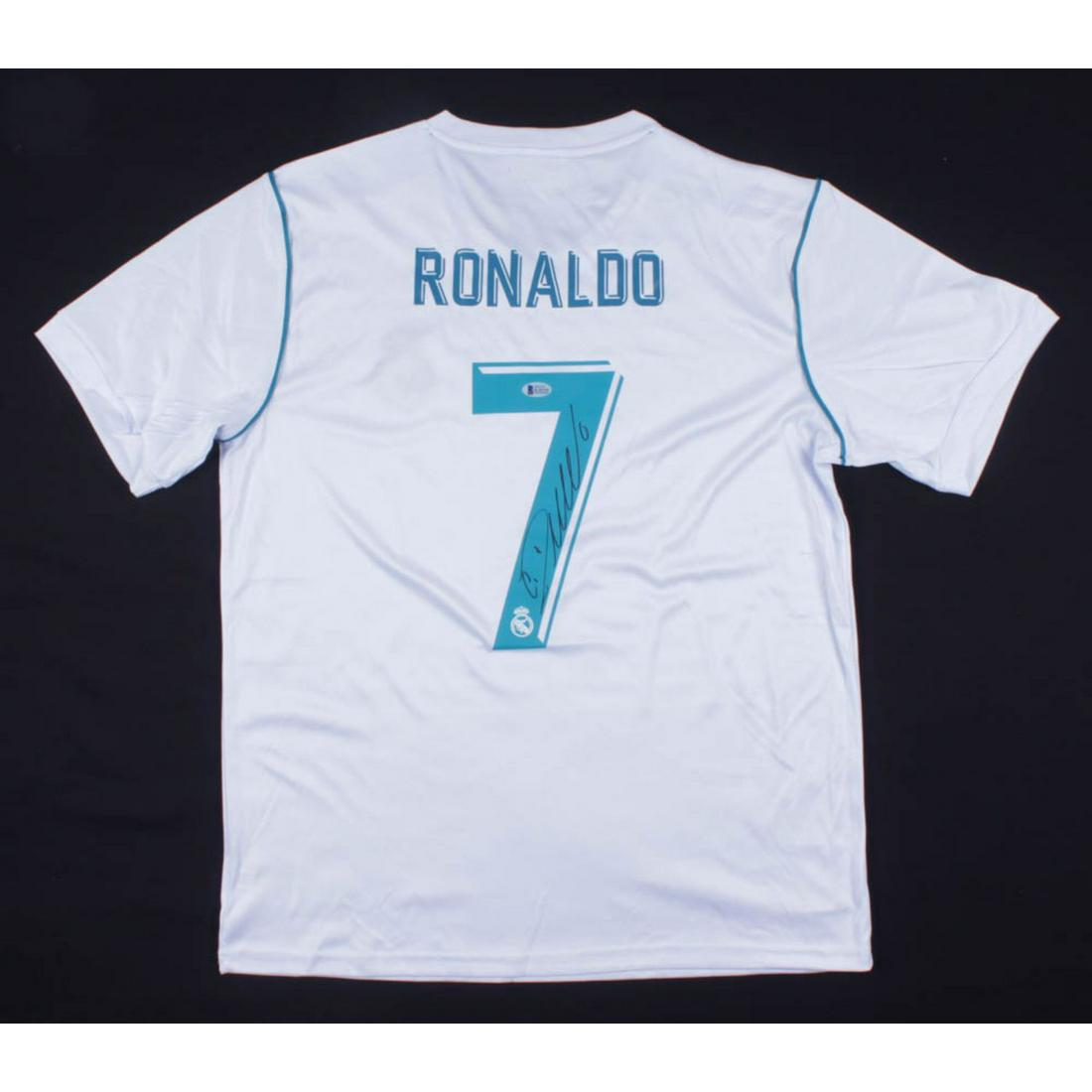 Cristiano Ronaldo Signed Real Madrid Jersey (Beckett: Cristiano Ronaldo Signed Real Madrid Jersey (Beckett Hologram)