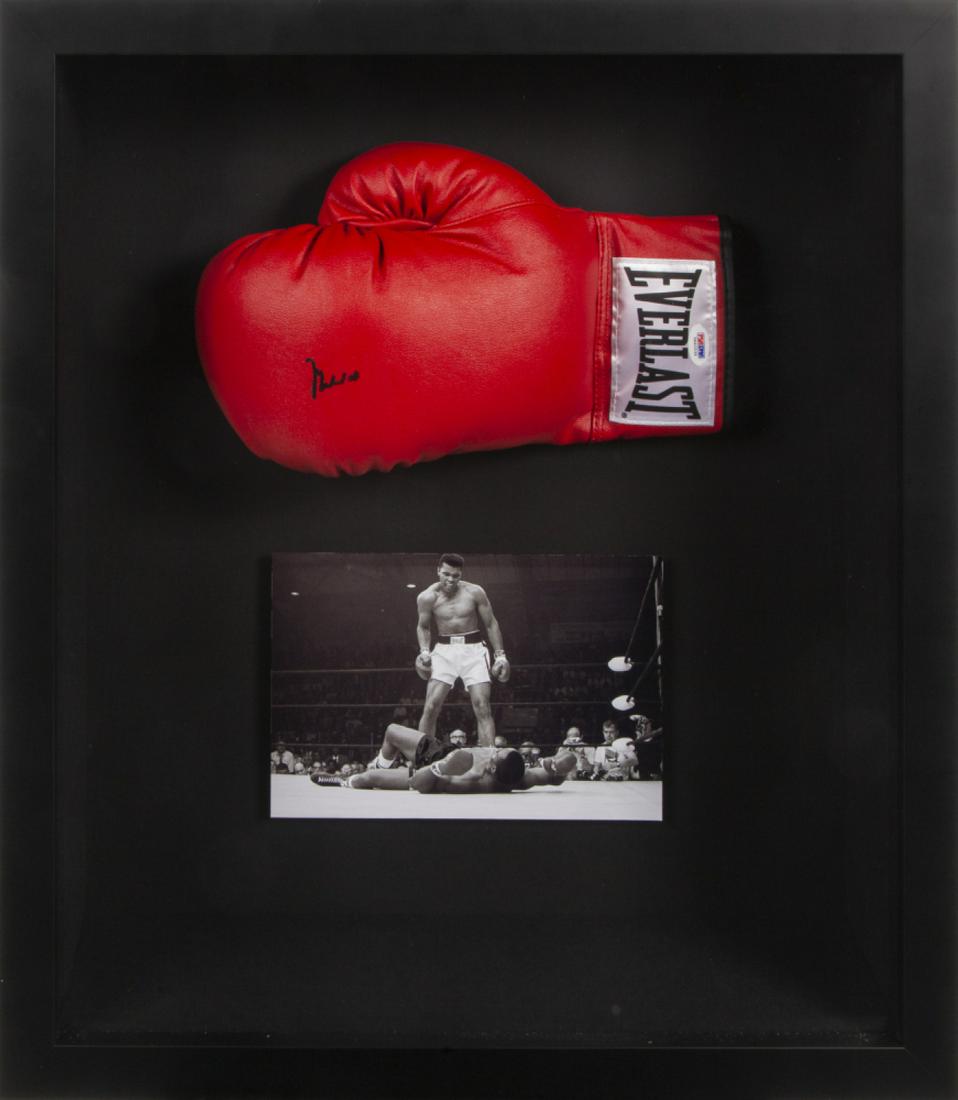 MUHAMMAD ALI SIGNED BOXING GLOVE SHADOWBOX (PSA) (1 of 1)