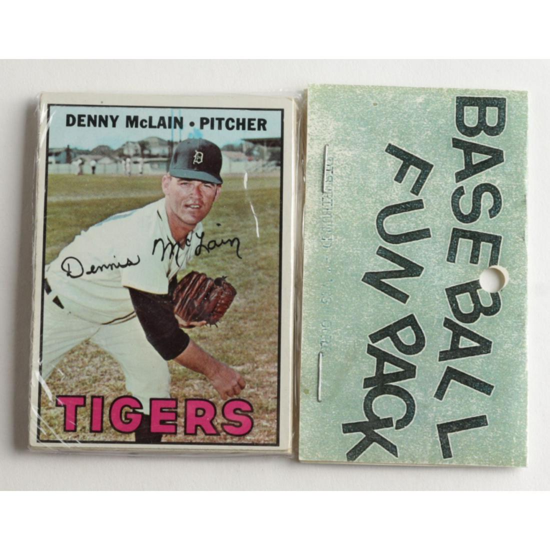 1967 Topps Baseball Card Fun Pack with (10) Cards (1 of 1)