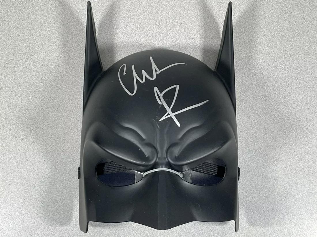 CHRISTIAN BALE BATMAN SIGNED AUTOGRAPH THE DARK KNIGHT (1 of 2)
