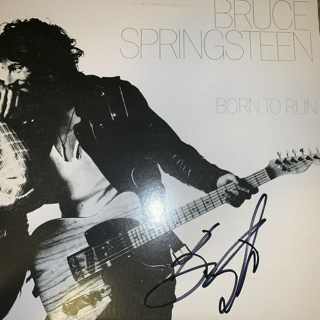 BRUCE SPRINGSTEEN BORN TO RUN SIGNED LP (JSA LOA) (1 of 2)