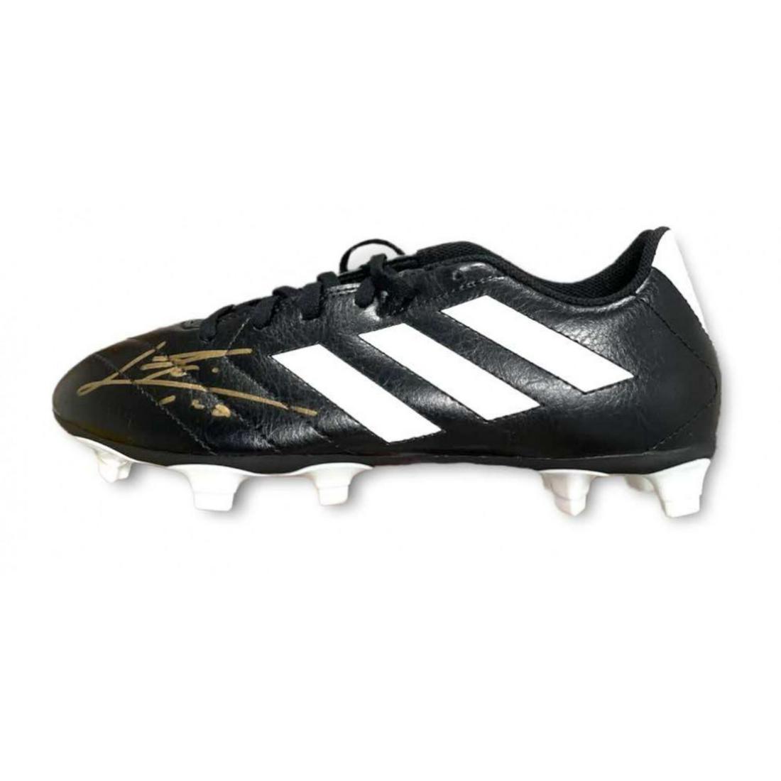 Lionel Messi Signed Adidas Soccer Cleat (Beckett): Lionel Messi Signed Adidas Soccer Cleat (Beckett)