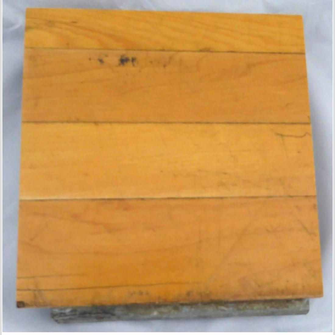 Chicago Bulls Game Used 6x6 Blonde Hardwood Floor Piece Michael Jordan (1 of 1)