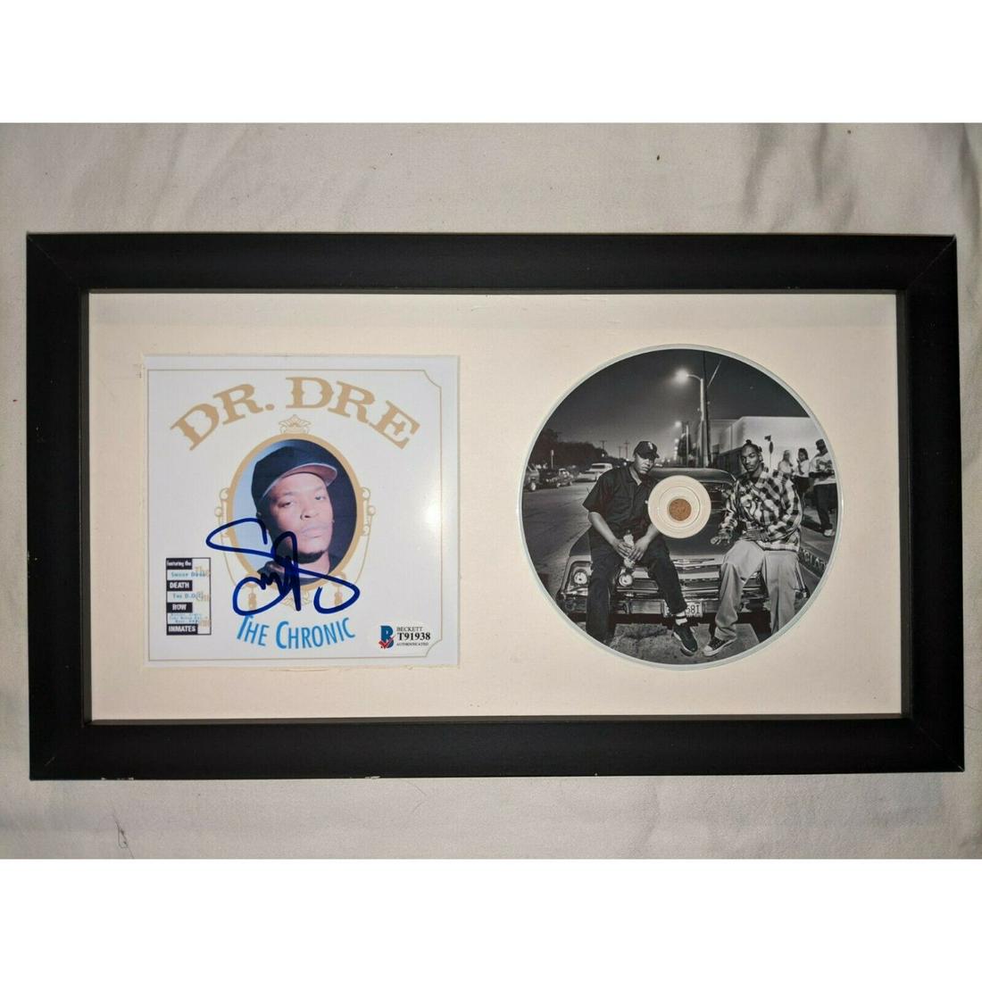 SNOOP DOGG SIGNED AUTOGRAPH FRAMED CD THE CHRONIC DR DRE BECKETT BAS ALBUM (1 of 2)