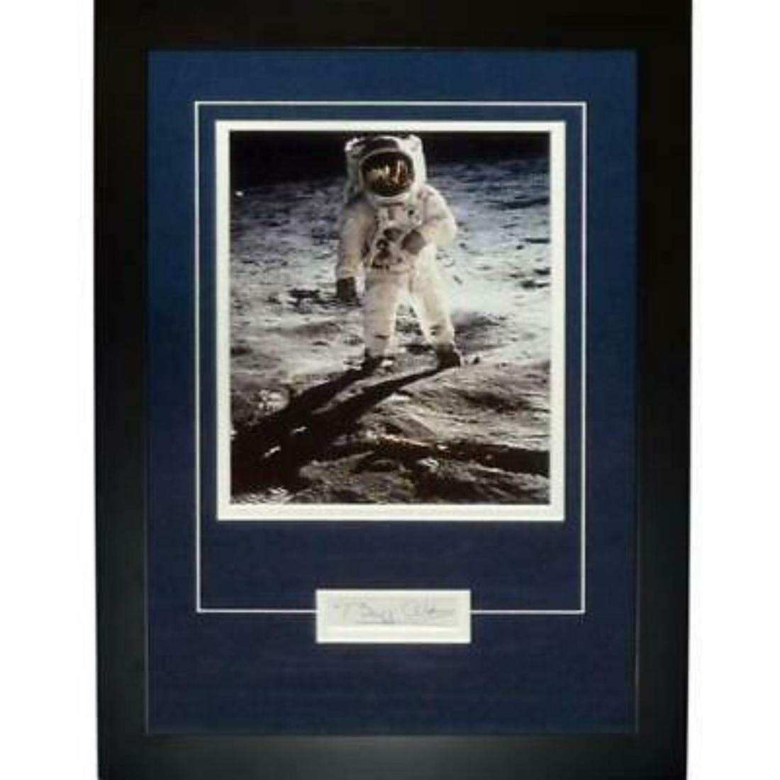 BUZZ ALDRIN Signed APOLLO 11 MOON LANDING "Signature Series" Frame - JSA (1 of 1)