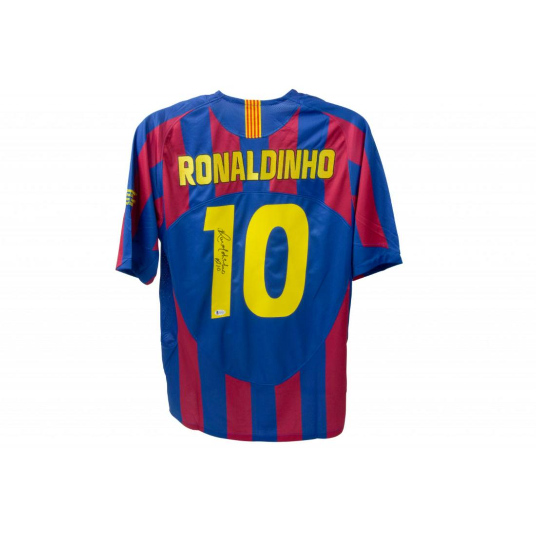 Ronaldinhio Signed Barcelona Home Jersey (Beckett Witnessed): Ronaldinhio Signed Barcelona Home Jersey (Beckett Witnessed)