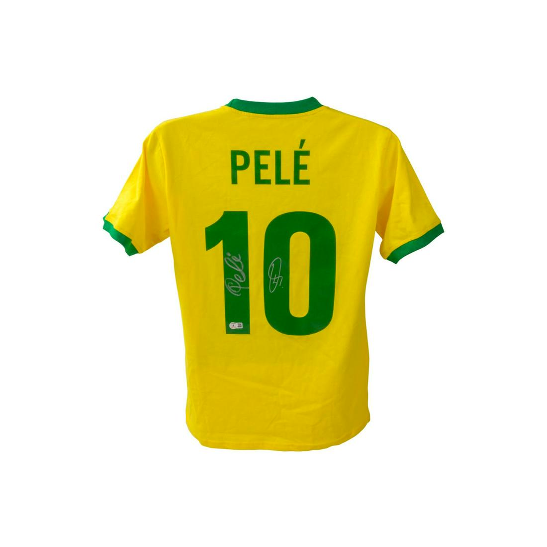 Duel Signed Brazil National Team Jersey by Pele & Roberto Carlos (Beckett COA): Duel Signed Brazil National Team Jersey by Pele & Roberto Carlos (Beckett COA)