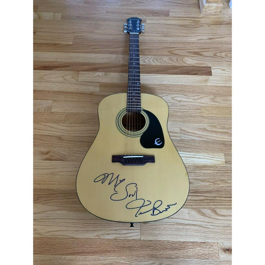James Brown Signed Gibson Acoustic Guitar On Body Beckett - My Soul Inscription: James Brown Signed Gibson Acoustic Guitar On Body Beckett - My Soul Inscription