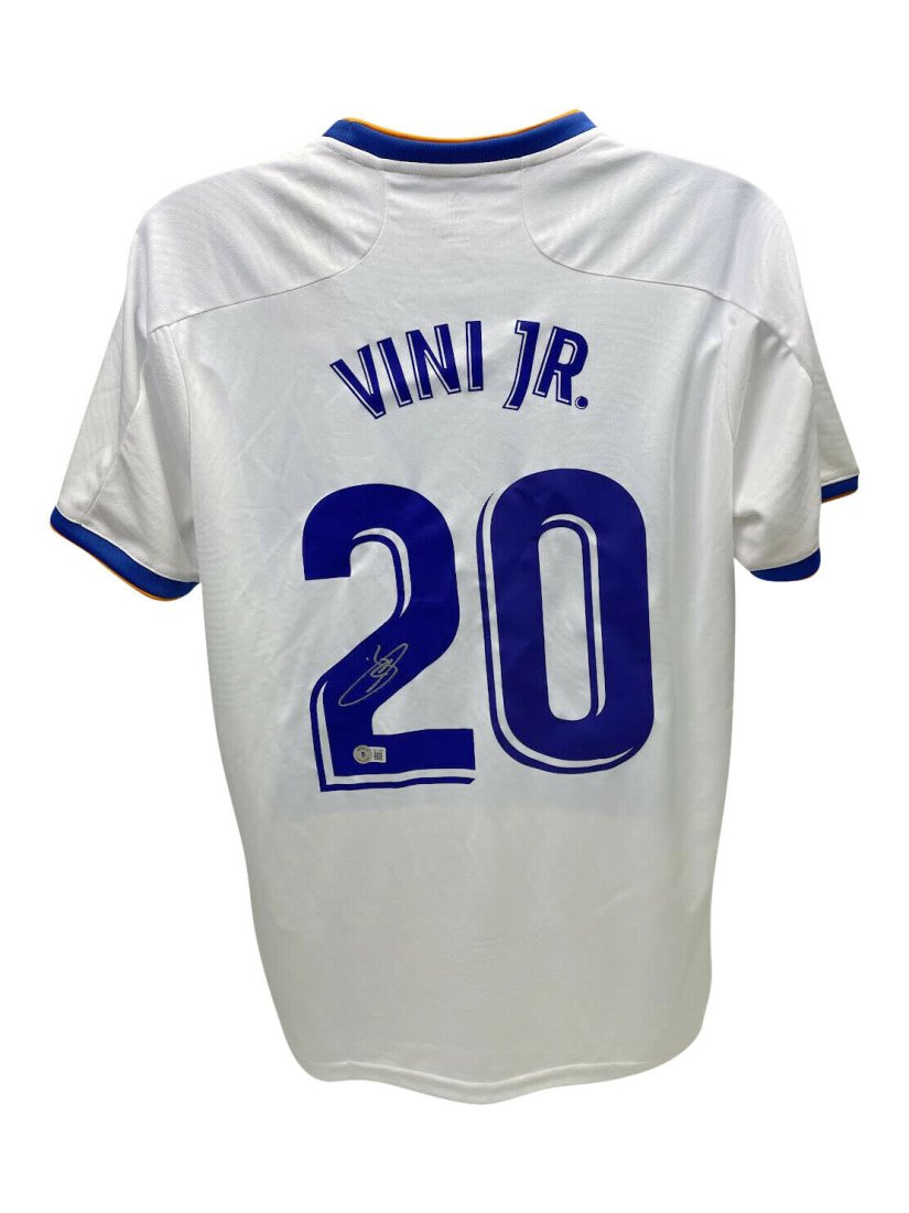 Vinicus Jr. Signed Real Madrid Home 21-22' Jersey Beckett Authenticated: Vinicus Jr. Signed Real Madrid Home 21-22' Jersey Beckett Authenticated
