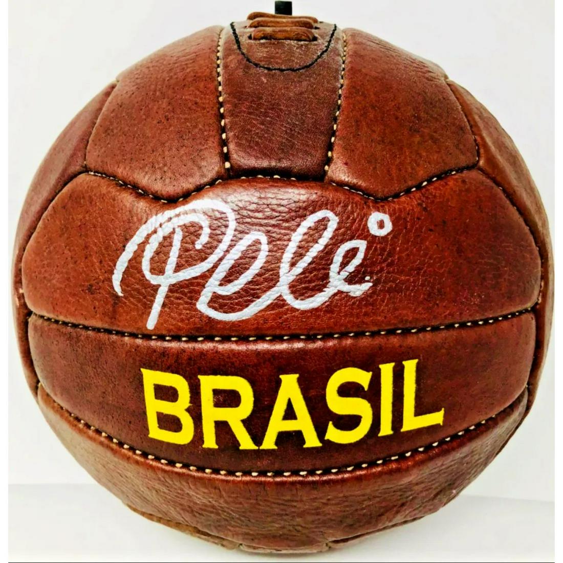 Pele Signed Leather Vintage Soccer Ball Brasil Auto PSA DNA (1 of 2)