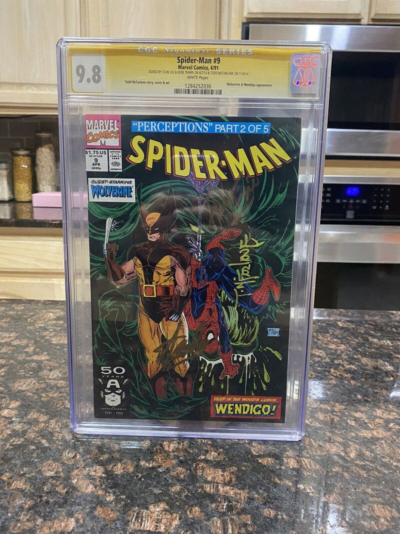 Spider-Man #9 CGC 9.8 Signed x3 Stan Lee, Todd McFarlane, Herb Trimpe.: Spider-Man #9 CGC 9.8 Signed x3 Stan Lee, Todd McFarlane, Herb Trimpe.