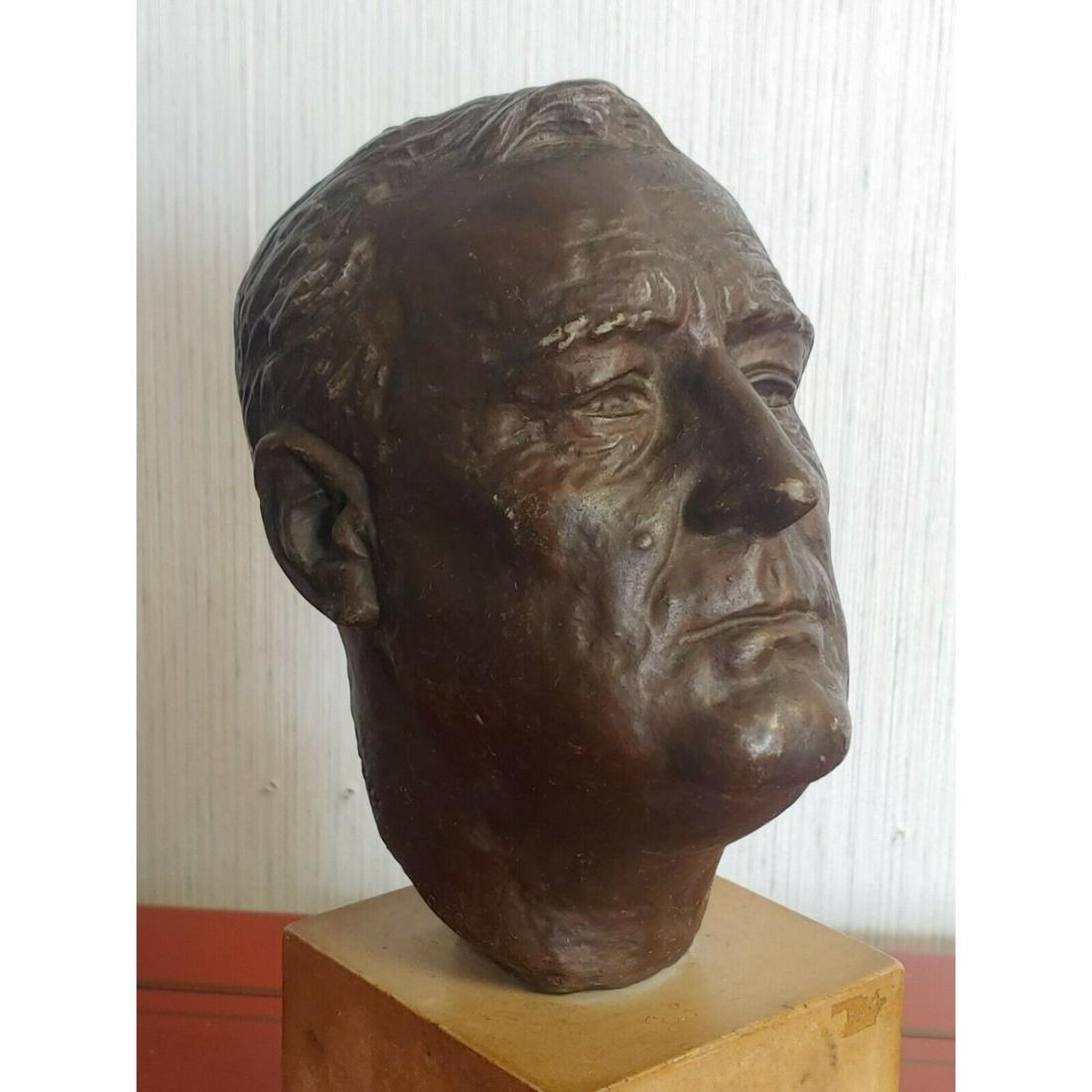 VINTAGE PRESIDENT FRANKLIN D. ROOSEVELT BUST JO DAVIDSON SCULPTURE SIGNED 1934: VINTAGE PRESIDENT FRANKLIN D. ROOSEVELT BUST JO DAVIDSON SCULPTURE SIGNED 1934.