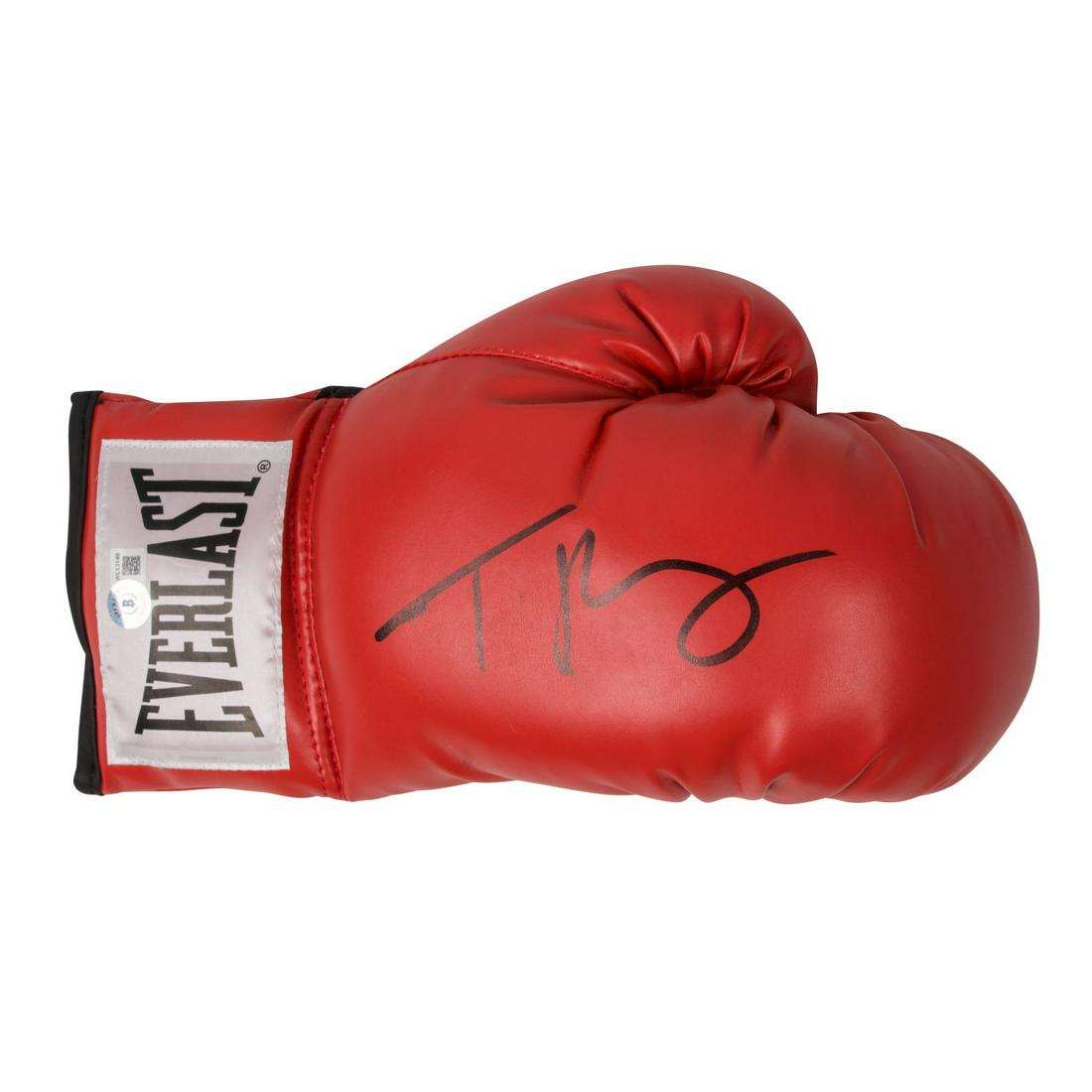 Tyson Fury Signed Red Everlast Glove BAS: Tyson Fury Signed Red Everlast Glove BAS