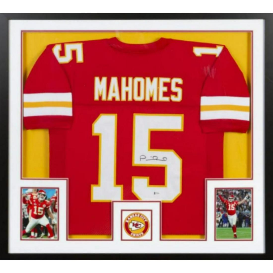 Patrick Mahomes Signed Framed Kansas City Chiefs Jersey Display (Beckett COA) (1 of 1)