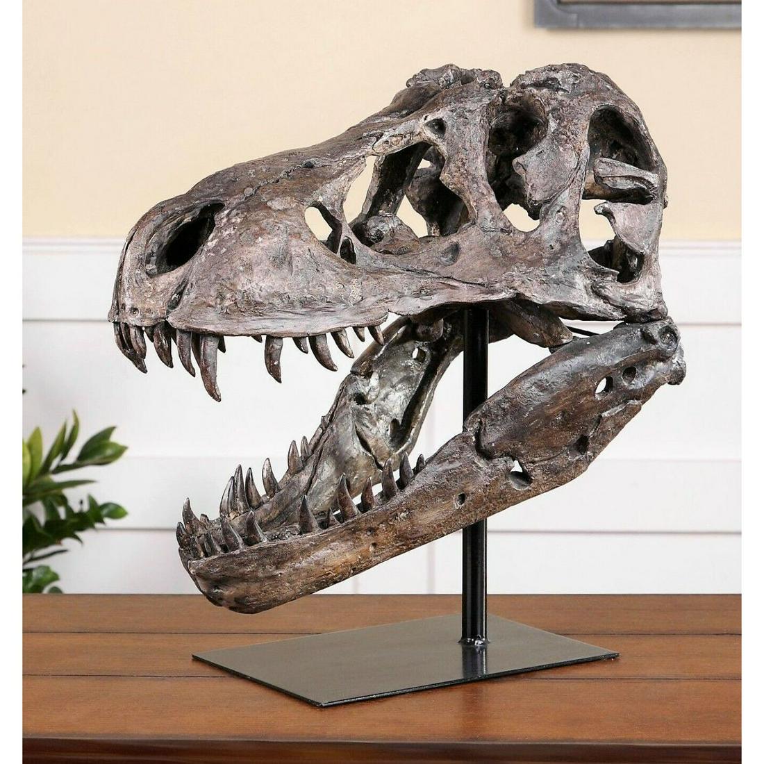 T-REX SKULL PRE HISTORIC DINOSAUR BONE SCULPTURE HEAD REPLICA (20x19x11): T-REX SKULL PRE HISTORIC DINOSAUR BONE SCULPTURE HEAD REPLICA (20x19x11)