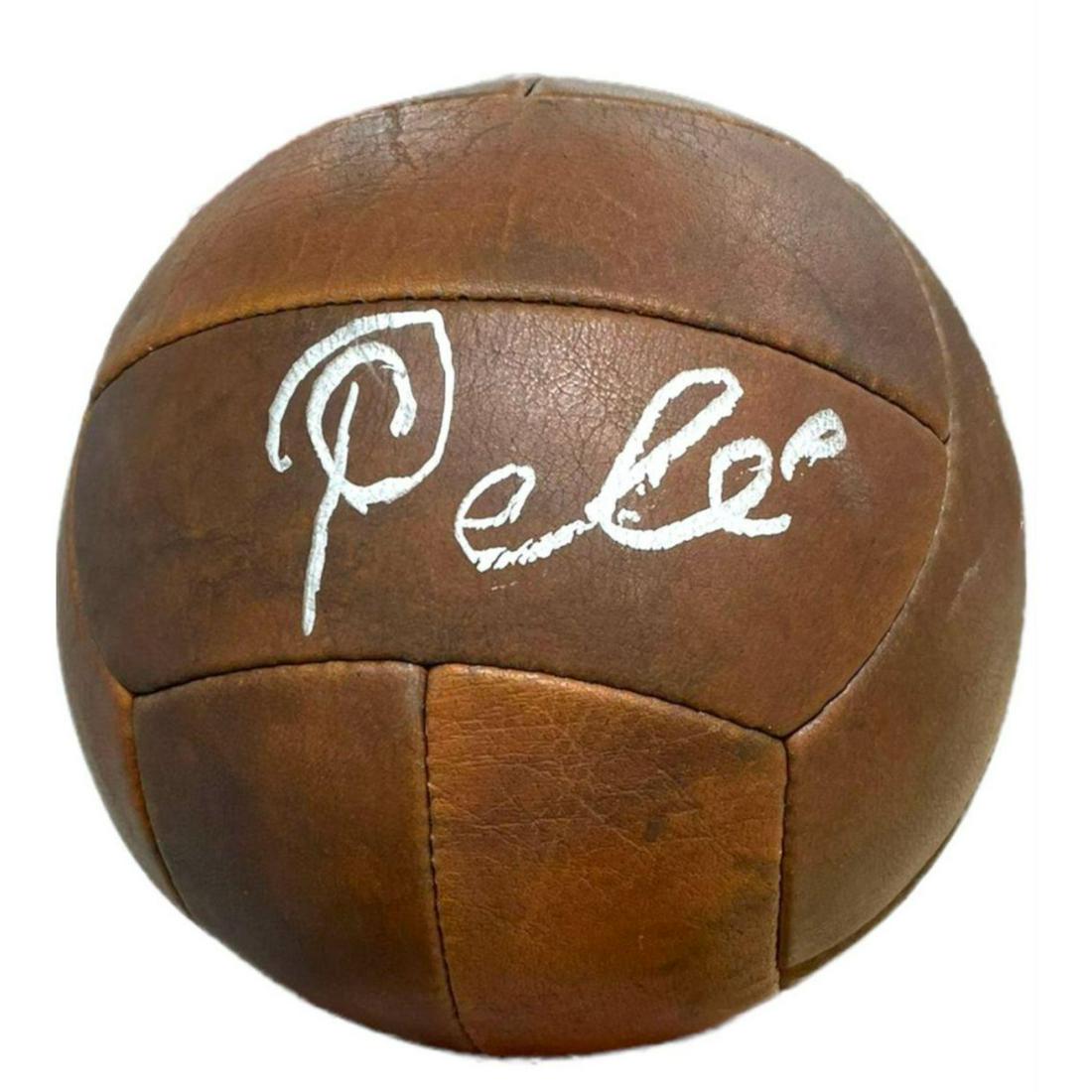 Pele Signed Vintage Soccer Ball (Beckett) (1 of 2)