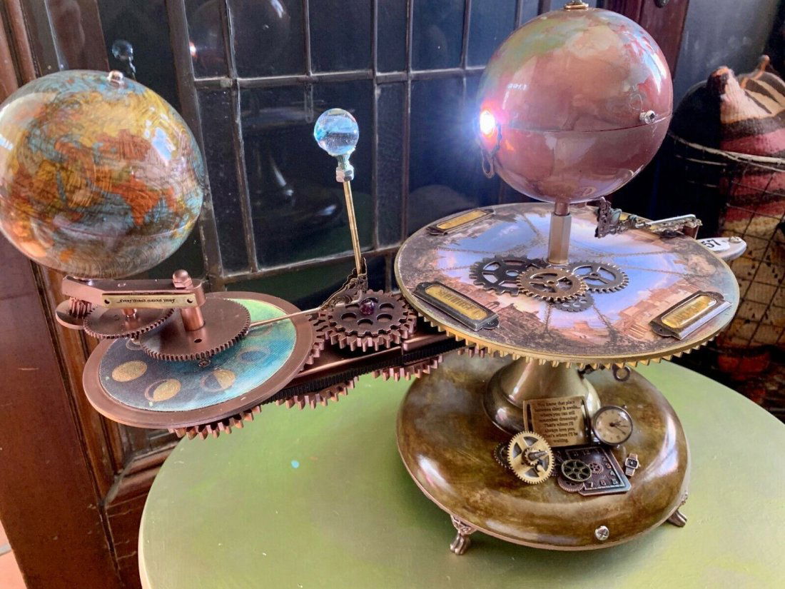 AMAZING HAND MADE ORRERY SOLAR SYSTEM MODEL (1 of 1)