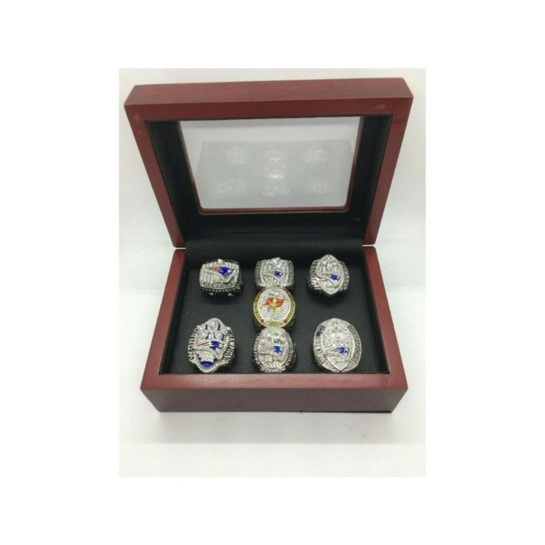 7 Pcs Tom Brady Super Bowl Championship Ring Set with Wooden Display Box (1 of 1)