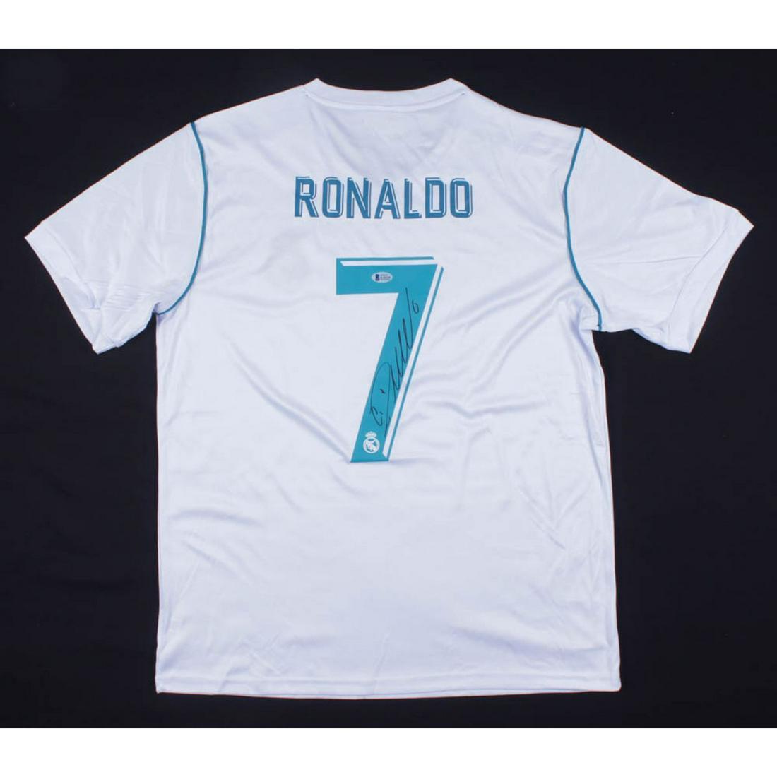 Cristiano Ronaldo Signed Jersey (Beckett Hologram) (1 of 2)