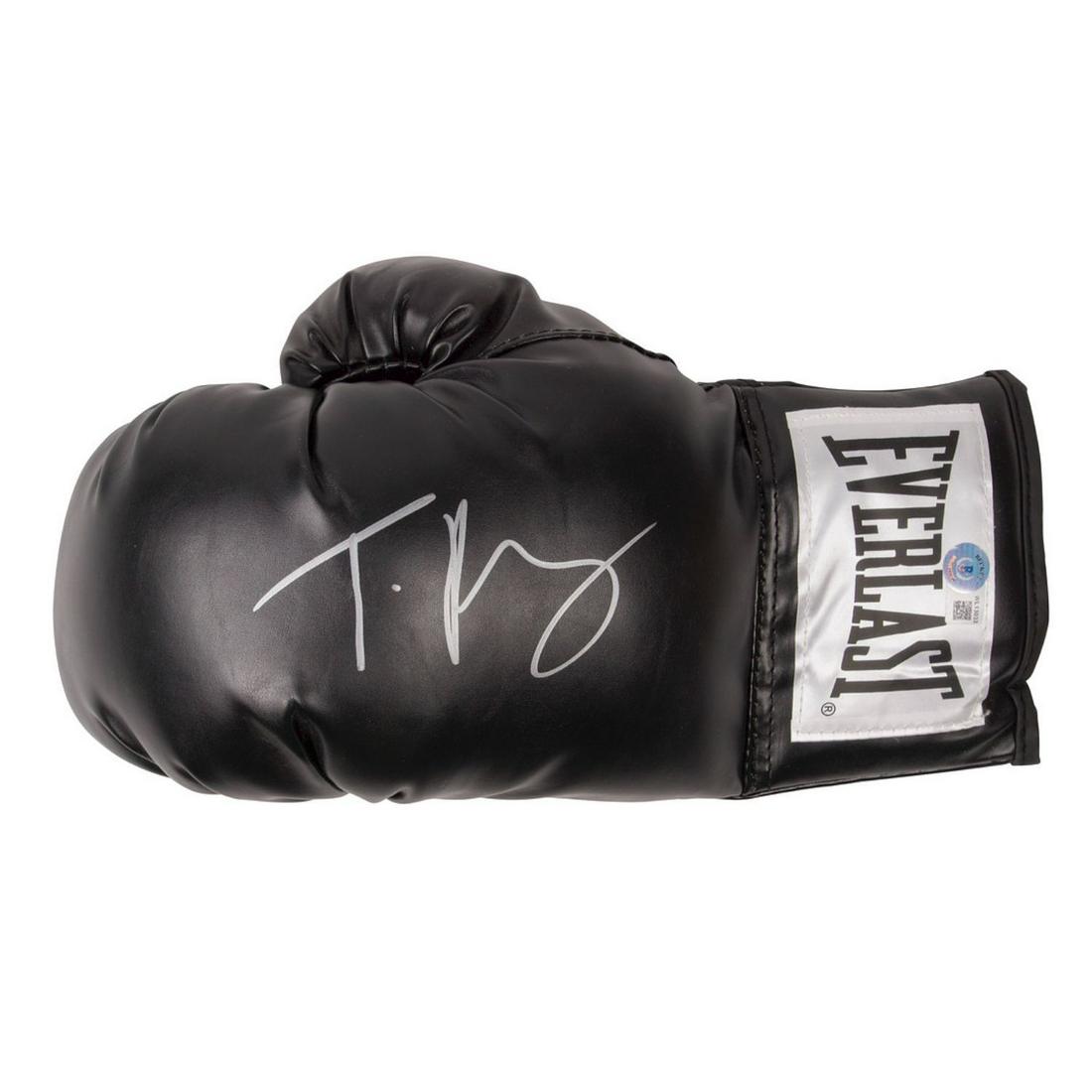 Tyson Fury hand signed Boxing Glove BAS COA (1 of 1)