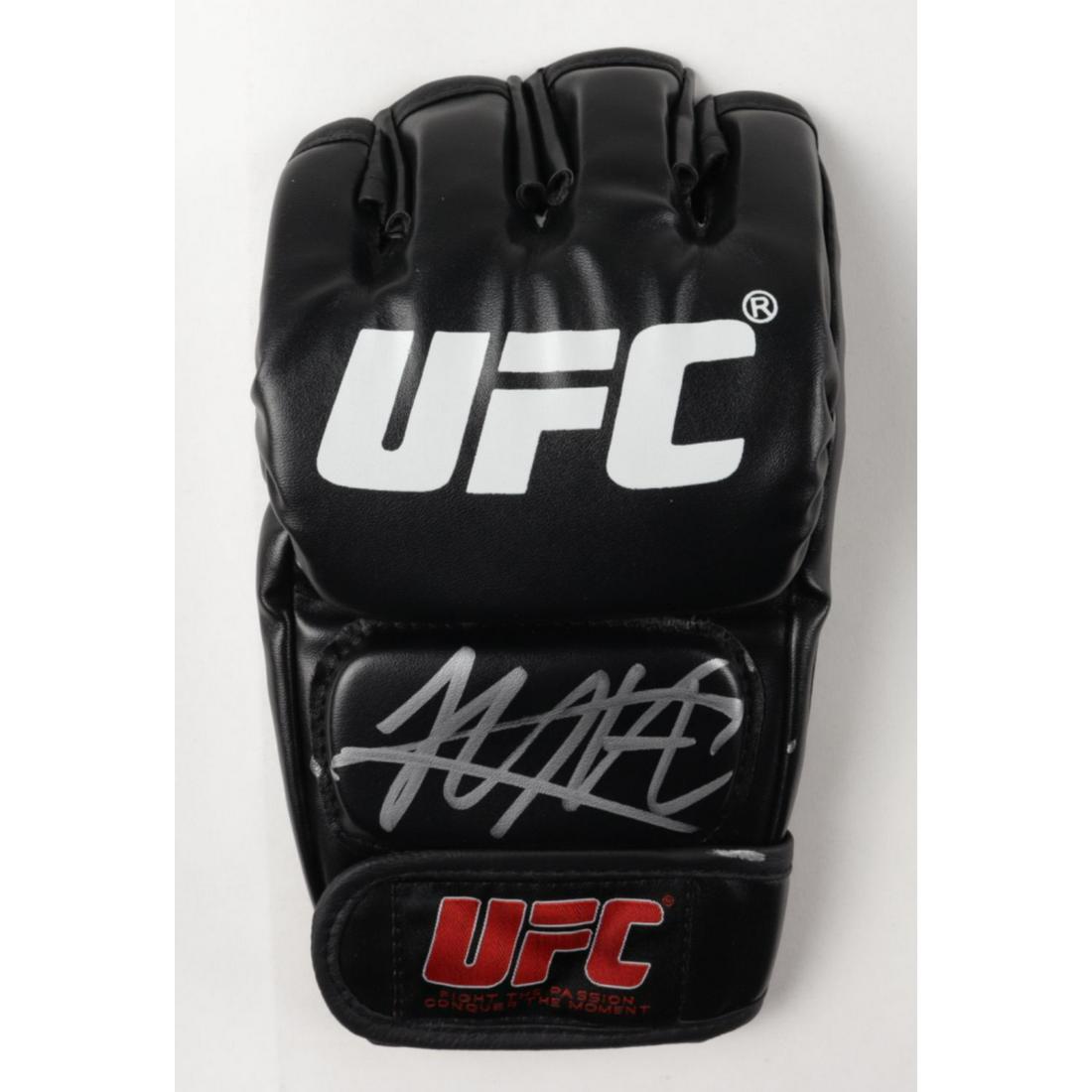 Khabib Nurmagomedov Signed UFC Glove (Beckett COA) (1 of 1)