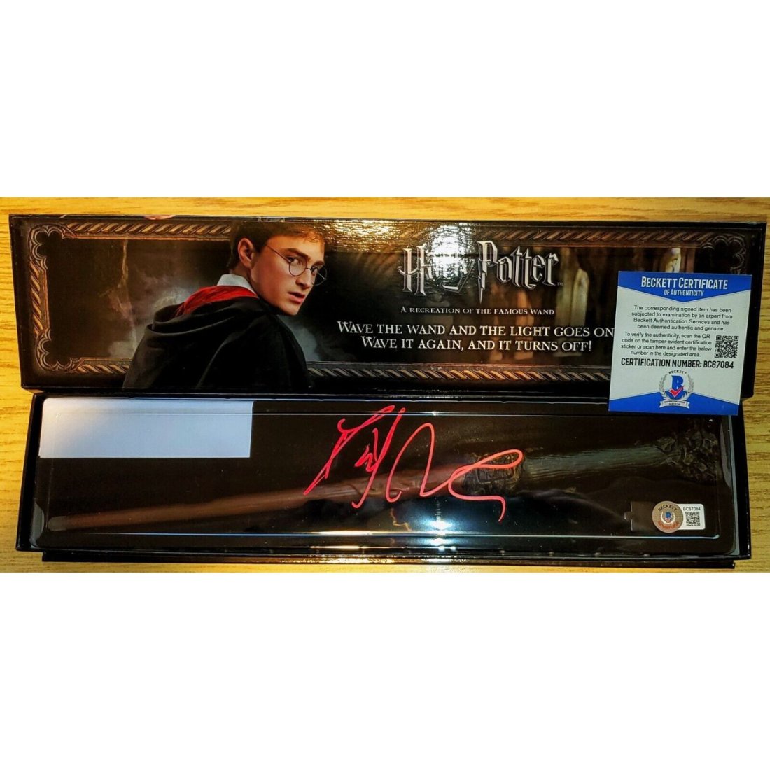 RARE Daniel Radcliffe Signed Autographed Harry Potter Deluxe Wand Beckett PSA (1 of 2)