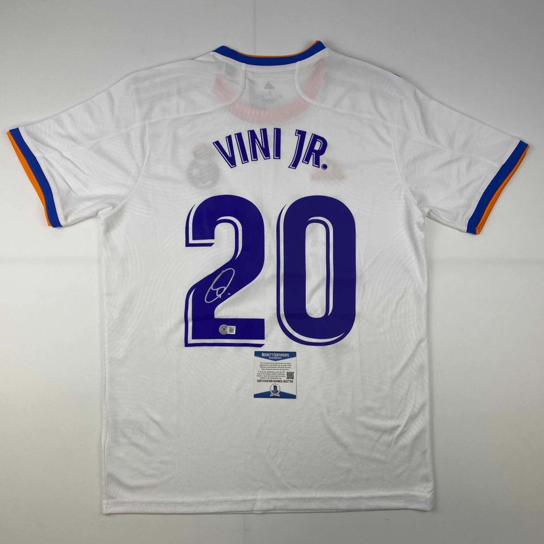 Vini Jr. Signed Real Madrid Jersey (Beckett COA): Vini Jr. Signed Real Madrid Jersey (Beckett COA)