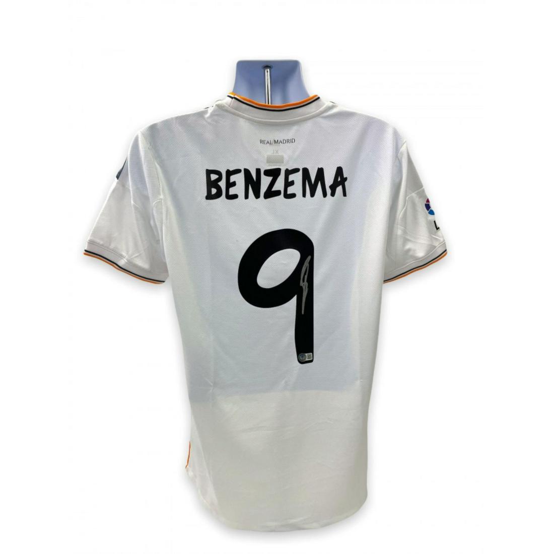 Karim Benzema Signed Real Madrid Jersey (Beckett COA): Karim Benzema Signed Real Madrid Jersey (Beckett COA)