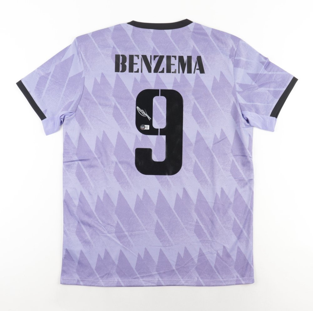 Karim Benzema Signed Real Madrid Jersey (Beckett): Karim Benzema Signed Real Madrid Jersey (Beckett)