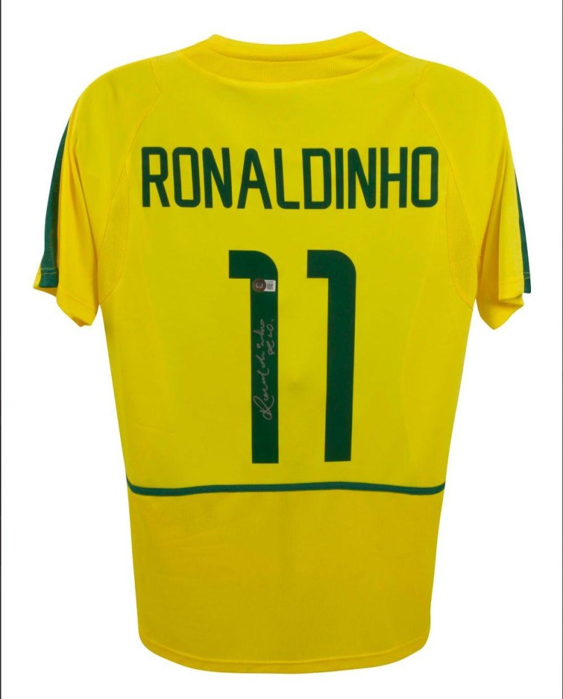 Ronaldinho Signed Brazil National Team Jersey (Beckett): Ronaldinho Signed Brazil National Team Jersey (Beckett)