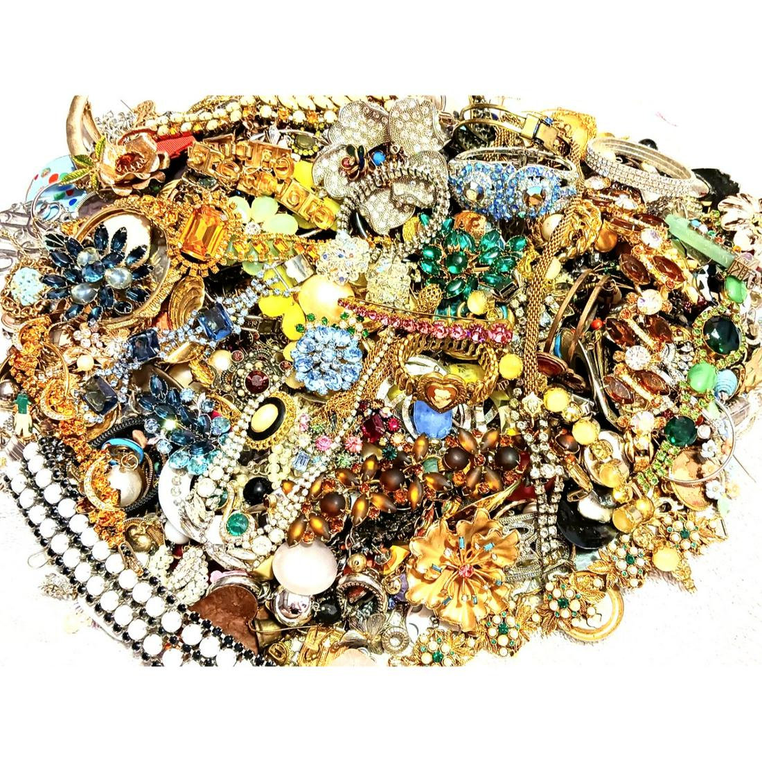 3+ Lbs Randomly Assorted Estate Vintage Jewelry Lot (1 of 1)