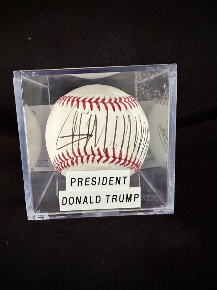 Donald Trump Signed Baseball Pristine Auto Full PSA LOA (1 of 1)