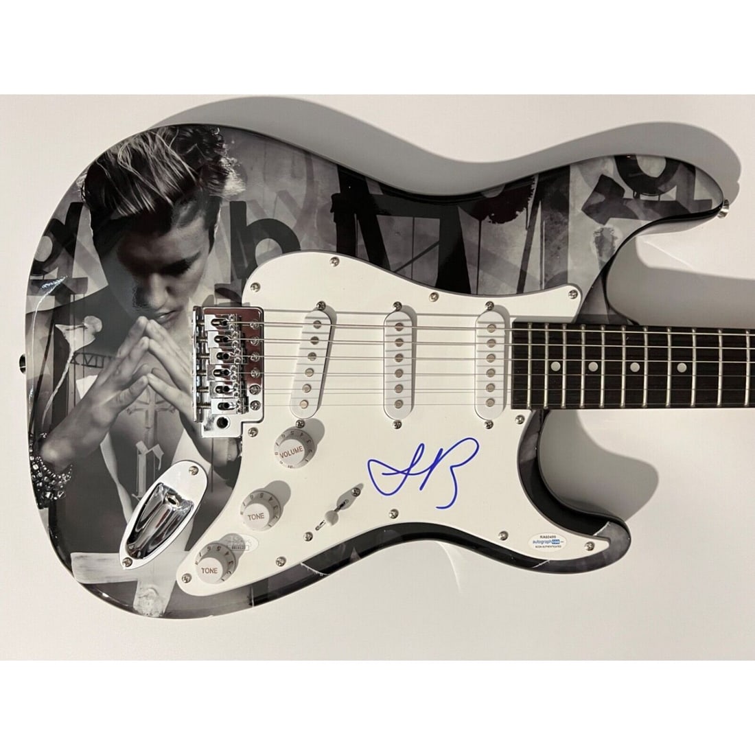 Justin Bieber Signed Custom Stratocaster Guitar (JSA LOA) (1 of 3)