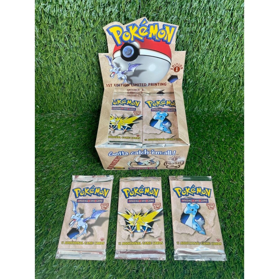 MINT BOX FRESH - Pokemon 1st Edition Fossil Booster Pack | FACTORY SEALED WOTC (1 of 1)