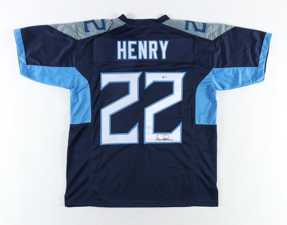Derrick Henry Signed Jersey (Beckett) (1 of 1)