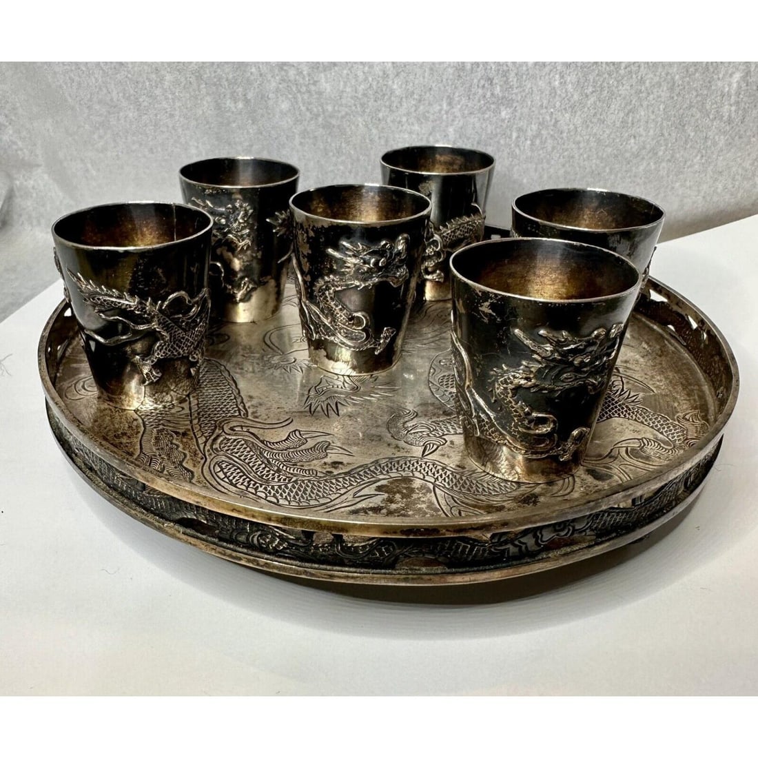 Wang Hing & Co WH 90 Chinese Export Antique 900 Silver Dragon Sake cups and Tray (1 of 15)