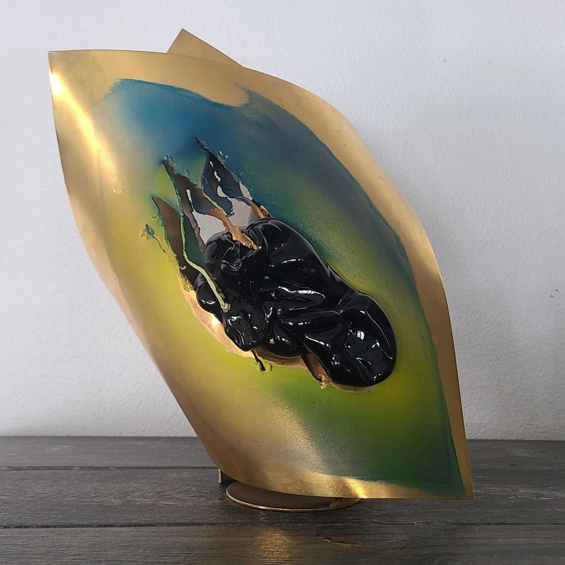 ROBERTO LAURO Metal Art Sculpture Abstract Form with Glass Swiss Signed: ROBERTO LAURO Metal Art Sculpture Abstract Form with Glass Swiss Signed (12" tall, 12" wide, 10" deep Weighs approximately 10.7 pounds. )