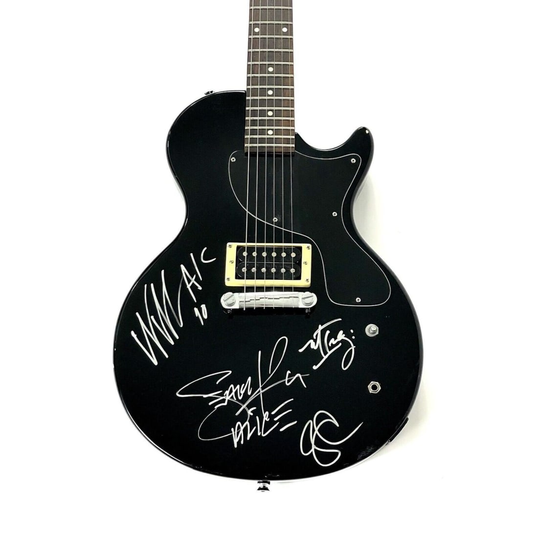 Alice In Chains: Jerry Cantrell, Sean Kinney, Mike Inez, and William Duvall Signed Guitar (JSA LOA): Alice In Chains: Jerry Cantrell, Sean Kinney, Mike Inez, and William Duvall Signed Guitar (JSA LOA)