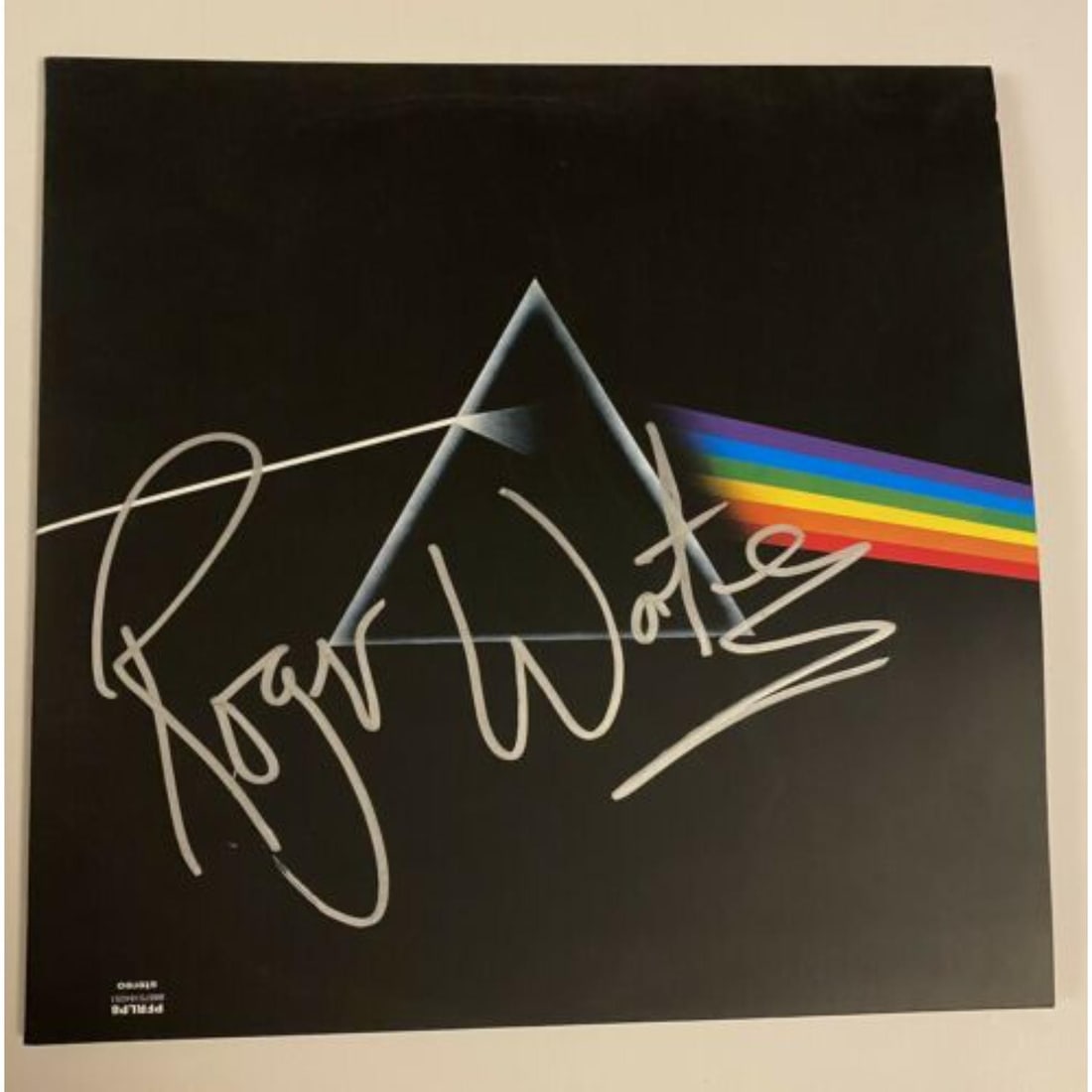 Roger Waters Pink Floyd Signed 'The Dark Side of the Moon' Album Cover (1 of 2)