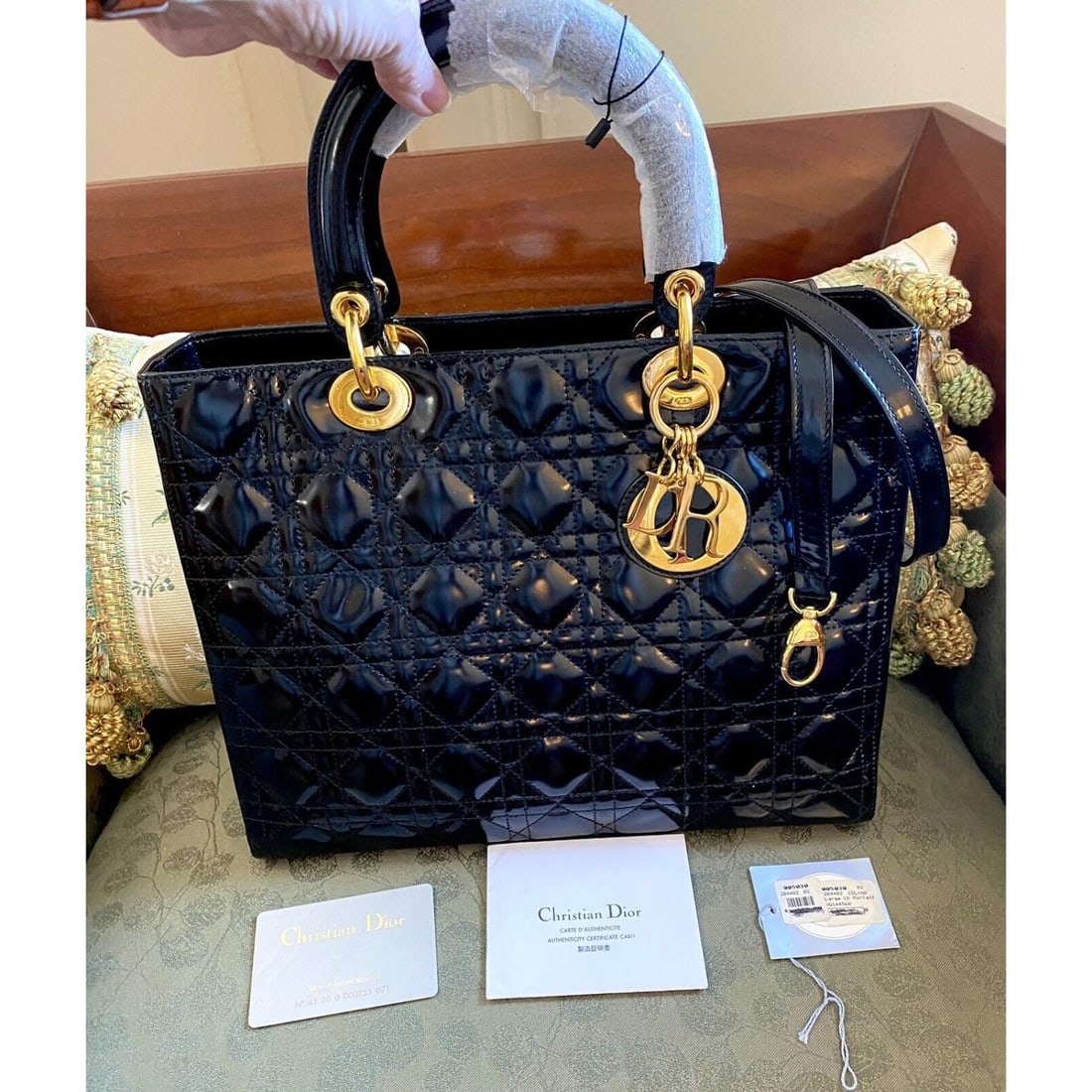 CHRISTIAN DIOR LADY DIOR CANNAGE LARGE BLACK PATENT LEATHER BAG HANDBAG CARD NWT (1 of 5)