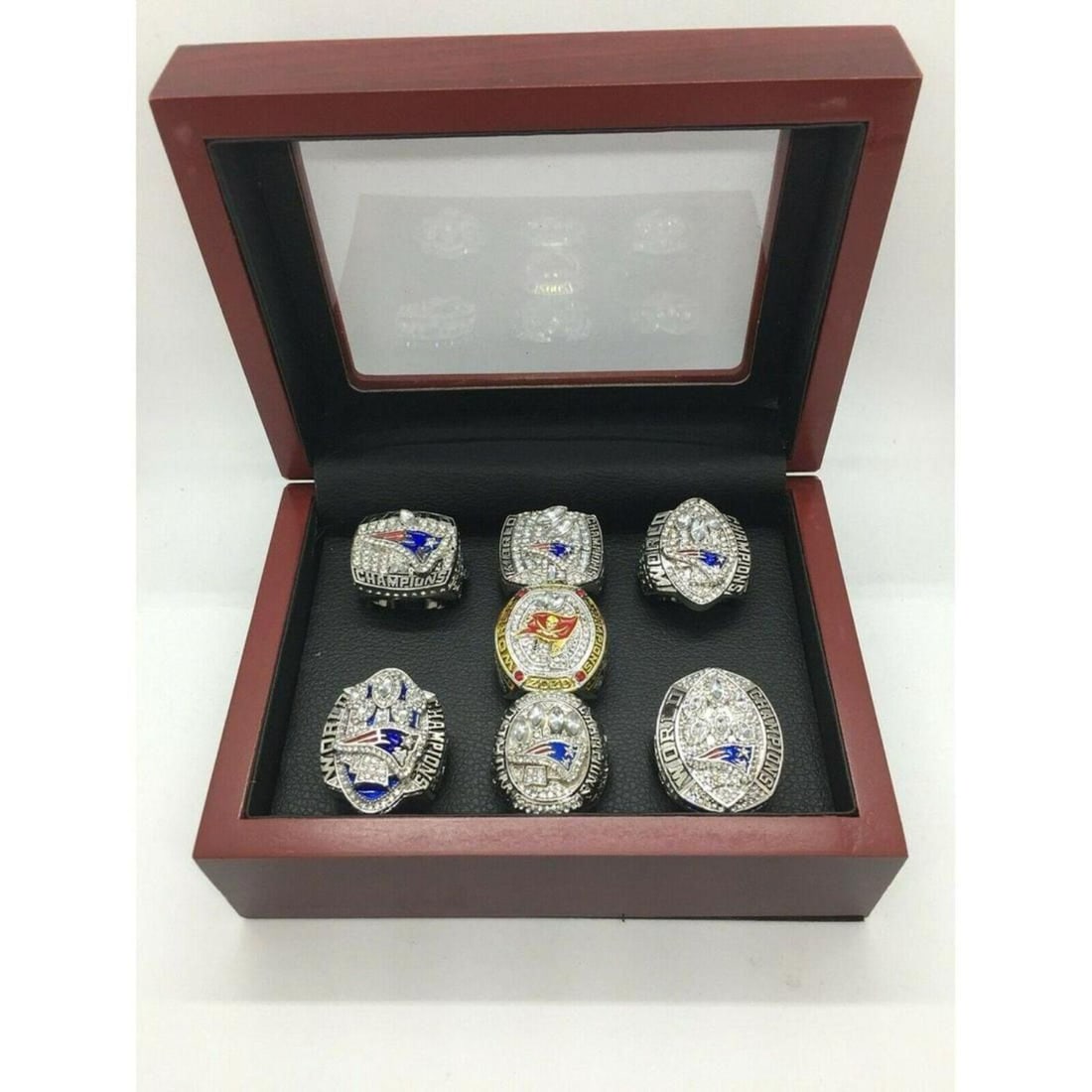 7 Pcs Tom Brady Super Bowl Championship Ring Set with Wooden Display Box (1 of 1)