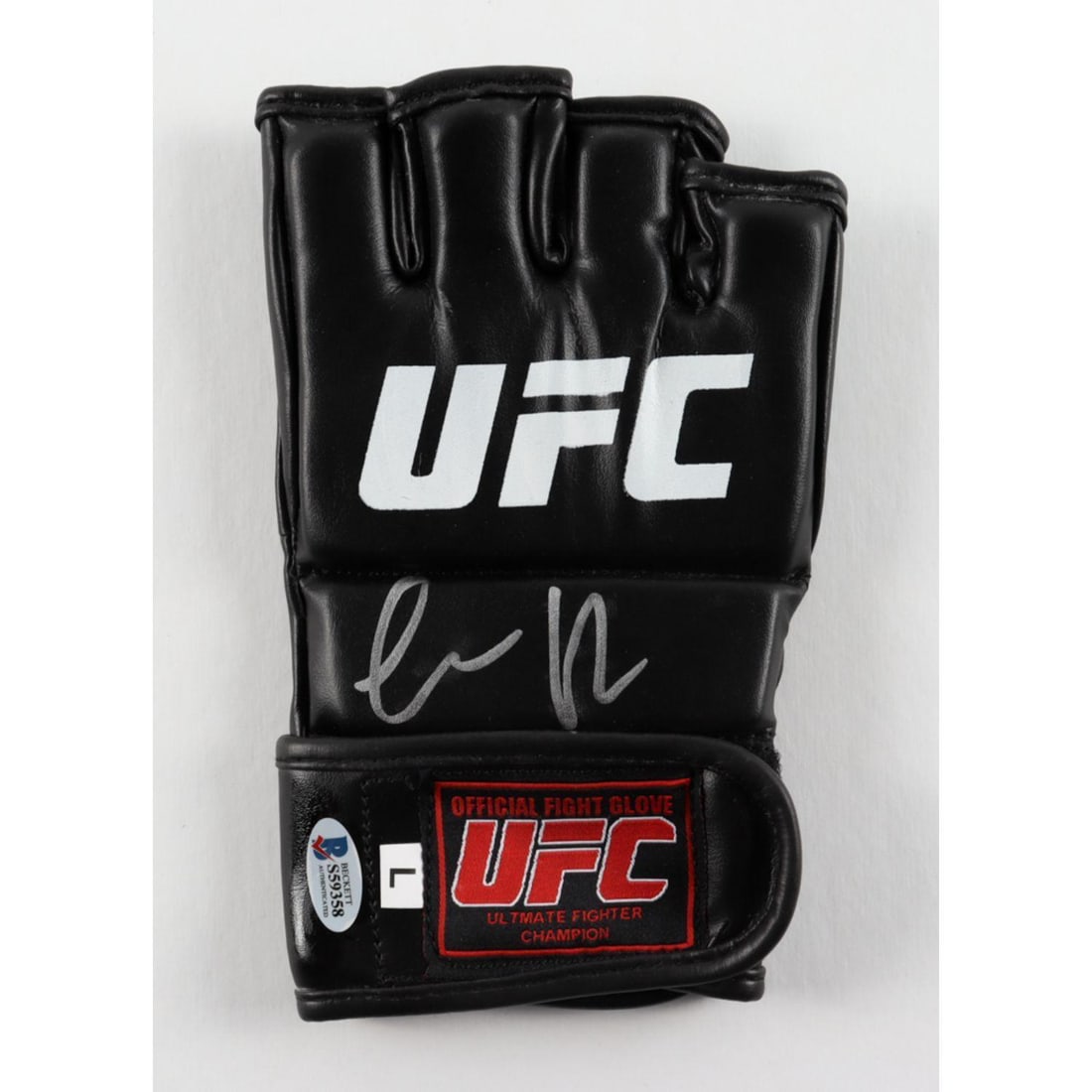 Conor McGregor Signed UFC Glove (Beckett COA) (1 of 1)