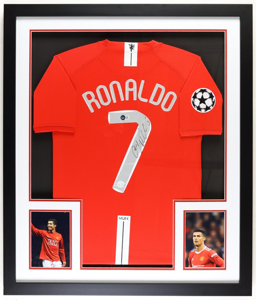 Cristiano Ronaldo Signed Manchester United Custom Framed Jersey (Beckett) (1 of 1)