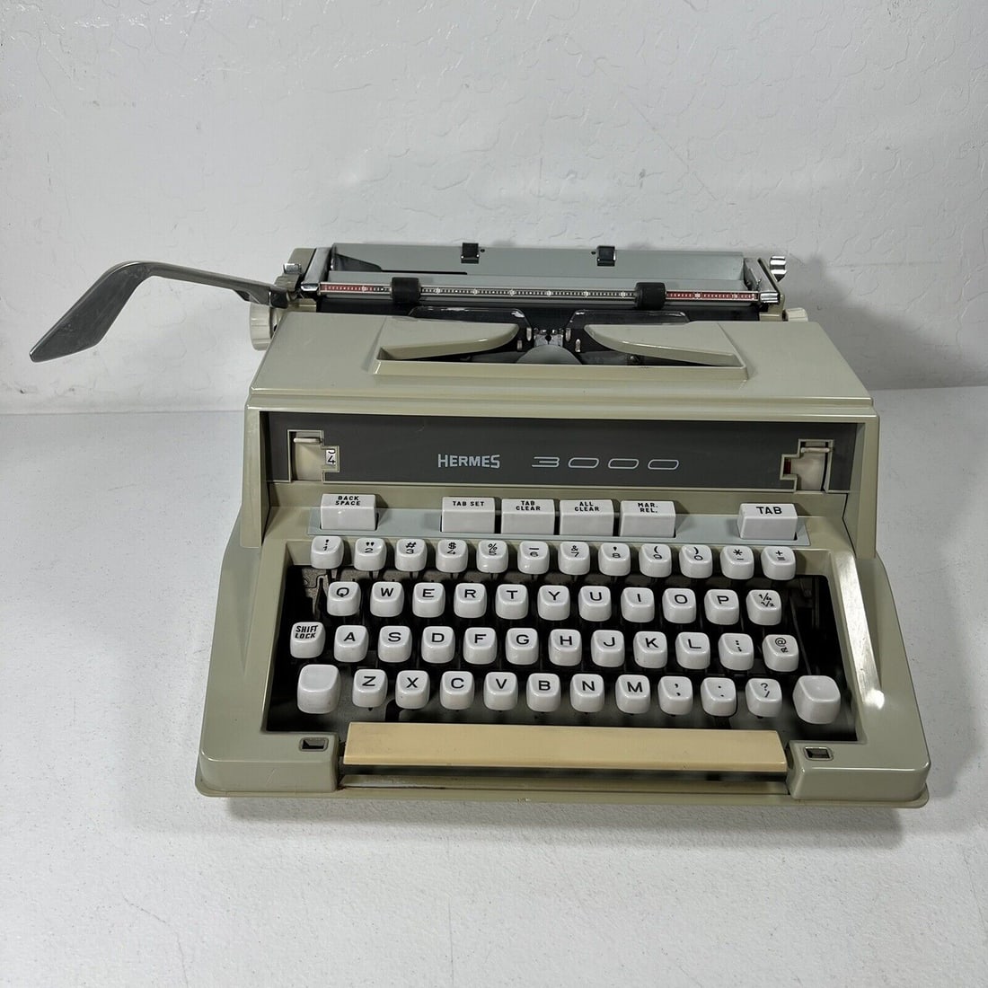 Vintage Hermes 3000 Portable Typewriter With Case (1 of 20)