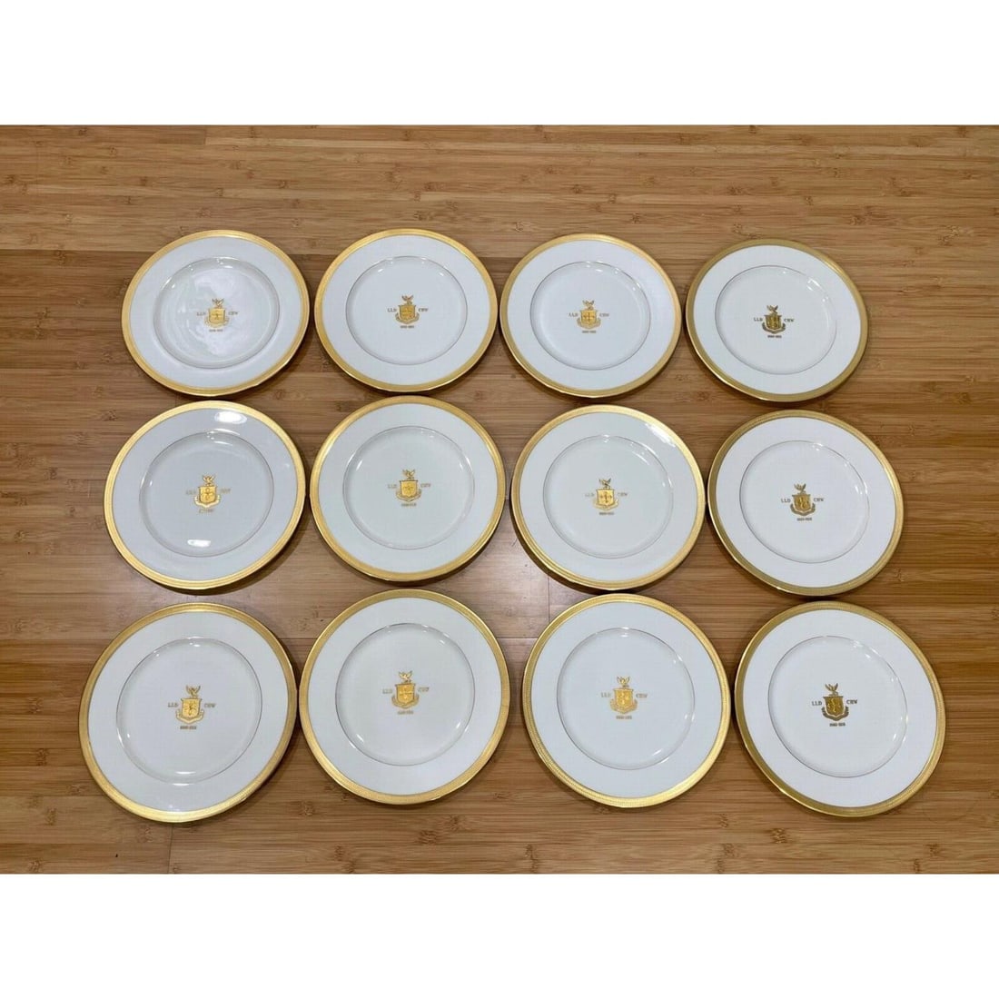 1935 Tiffany & Co Set 12 Plates Delafield Family Crest (1 of 4)