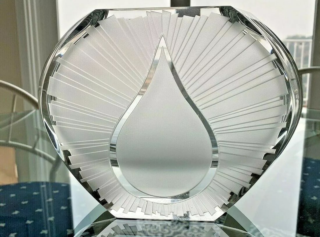 Stuninng Limited Addition Baccarat Crystal  Vase, 7 1/2" Tall by 10" Wide Mint (1 of 4)