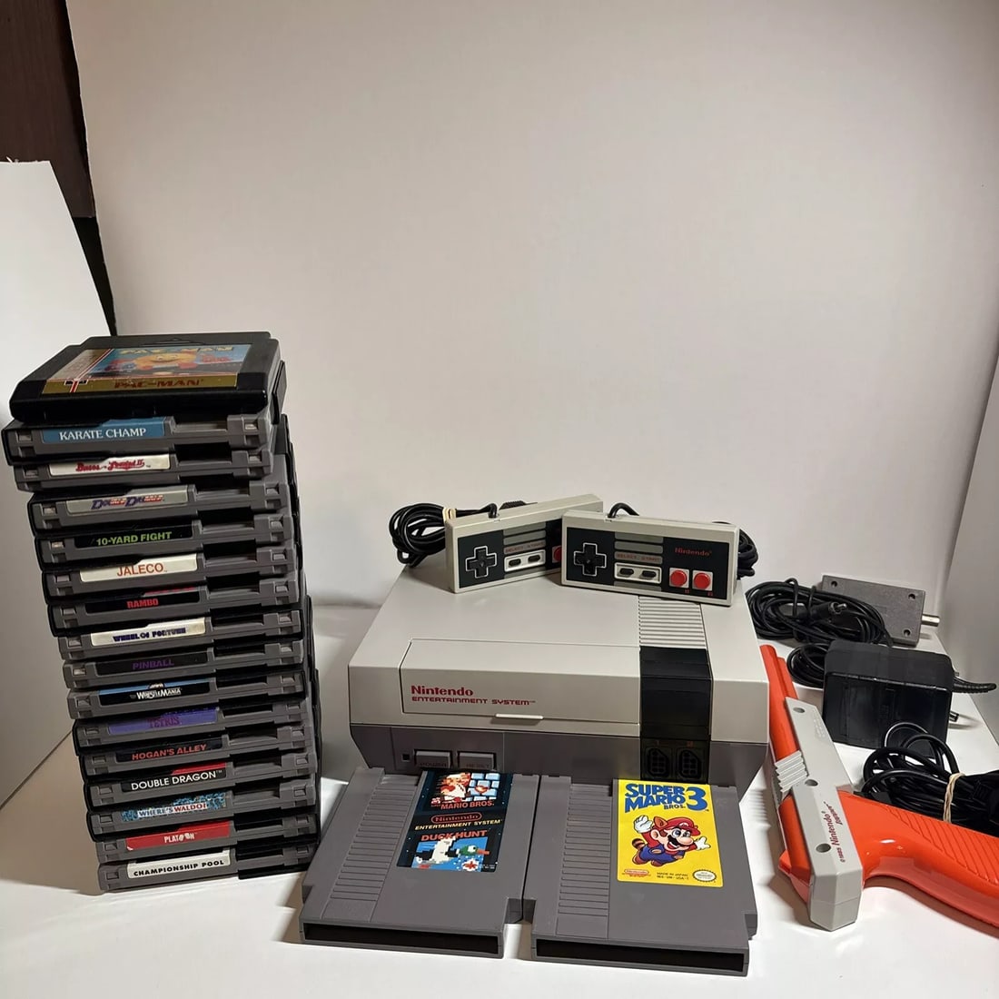 Vintage NES Lot Original Nintendo 18 Games Zapper 2 Controllers: Condition: Very Good: An item that is used but still in very good condition. No damage to the jewel case or item cover, no scuffs, scratches, cracks, or holes. The cover art and liner notes are includ