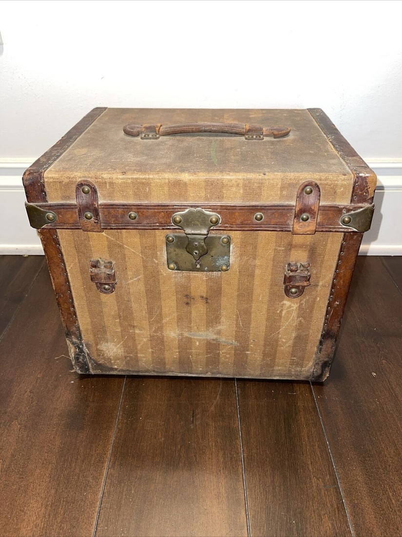 Antique Louis Vuitton Travel Trunk Rayee Striped Hat Box: Antique Louis Vuitton Travel Trunk Rayee Striped Hat Box